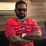 Robo Shankar, red t shirt