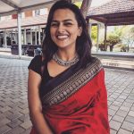 Shraddha Srinath, saree, smile, best, Vikram Vedha actress