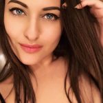 Sonakshi Sinha, Selfie, face close