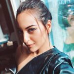 Sonakshi Sinha, Selfie, sensual