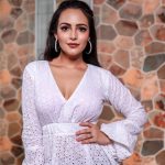 Aanchal Munjal, Sei heroine, white dress