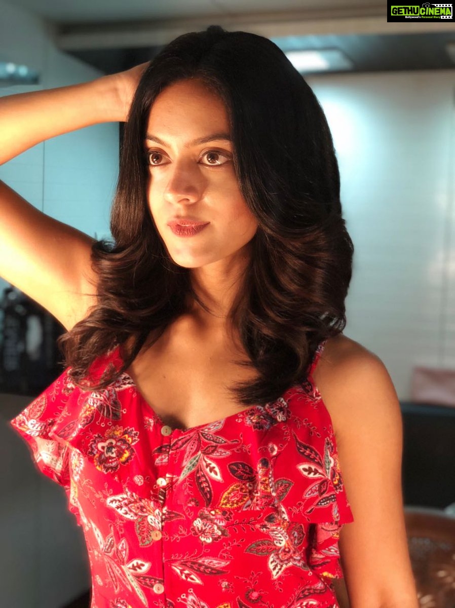 Anya Singh, Upcoming Tamil Heroine, makeup room - Gethu Cinema Anya Singh, Upcoming Tamil Heroine, makeup room - Gethu Cinema