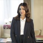 Radhika Apte, Bombairiya Heroine, black coat