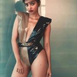 Radhika Apte, spicy, without pant