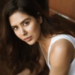 Sonam Bajwa, Carry on Jatta 2 Actress, white inner