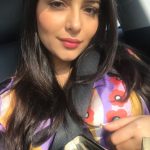 Aanchal Munjal, hair style, car, sefie, bollywood