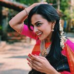 Shraddha Srinath, smile, saree, vikram vedha actress