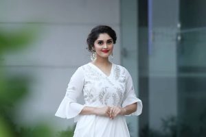 Actress Surbhi 2019 New Pretty High Quality Images