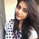 Suza Kumar, selfie, hair style