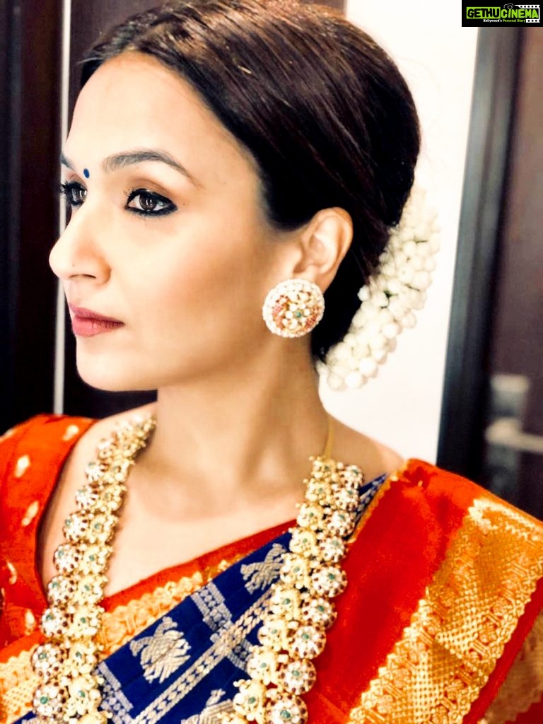 Graphic Designer & Director Soundarya Rajnikanth HD Photo Collections ...