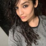 Ritika Singh, curly hair