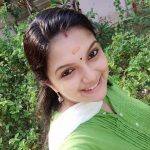 Saranya Mohan, green chudi, smile