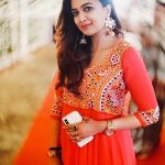 Soundarya Bala Nandakumar, yours shamefully 2 Heroine,orange chudi