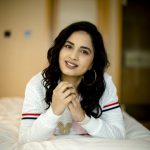 Srushti Dange, Pottu Actress, bed, photo shoot