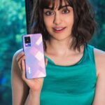 Adah Sharma Instagram – Be STYLISH and stand a chance to WIN the all new #vivoY73. Simple!
Follow these 2 simple steps –
.
– Remix this reel 👆 in your own style and share it with us.
.
– Tag @vivo_india and use #ItsMyStyle and #vivoY73
YOU GOT THIS!💙
#ContestAlert