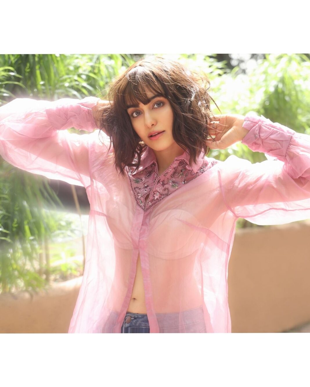 Adah Sharma Instagram - SWIPE for Adahs metamorphosis 😜🙃 . . . 📸 @faizialiphotography The Axolotl- the Mexican walking fish.. they have super healing powers that allow them to do things like regenerate limbs and body parts and I think part of their brain and heart also . Their courtship rituals involve dancing 💃