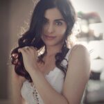 Adah Sharma Instagram - How many 9's are there between 1 and 100? . . 👗@dimpleacharya_official 📸 @dieppj Makeup @adah_ki_radha 🐆🐈🐱 #100YearsOfAdahSharma #adahsharma