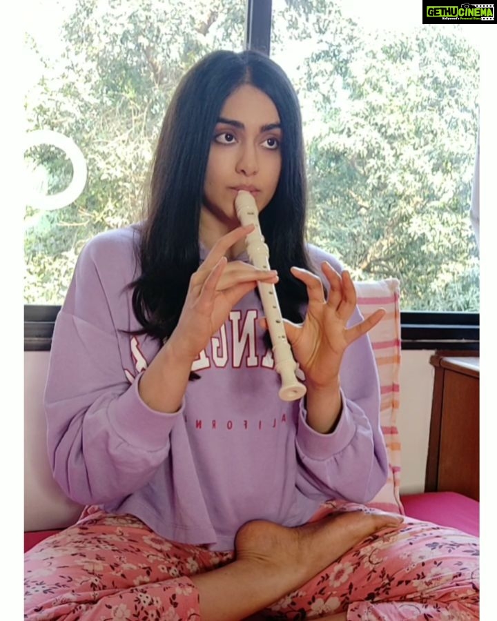 Adah Sharma Instagram - Nobody's Perfect...I am Nobody 🤣 TAG a Nobody . New hobby for the new lockdown (also unlike my piano I can pack this in my suitcase and play it in the middle of shoot😁) This was my practice video to take a nice video to put on Instagram but then we must also share the not so perfect stuff on Instagram so sharing this one only . Also this is my intense concentration face #100YearsOfAdahSharma #adahsharma #aedilhaimushkil