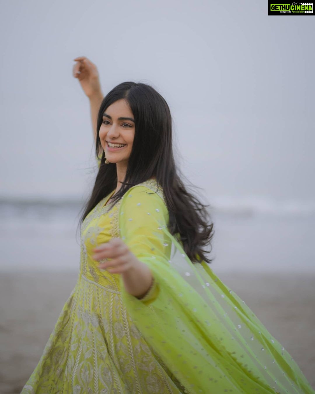 Adah Sharma Instagram - 1)You can’t count your hair. 2)Did you know you can’t breathe through your nose with your tongue out ? 3)You just tried number 2. When you did number 2 you realized it’s possible, only you look like a dog. 5)You’re smiling right now because you were fooled. 6)You skipped number 4. 7)You just checked to see if there is a number 4 Keep breathing and smiling 🙃 . . #100YearsOfAdahSharma #adahsharma 📸 @biryanimasala Styled by @juhi.ali Wearing @gopivaiddesigns @rubansaccessories Hmu @adah_ki_radha