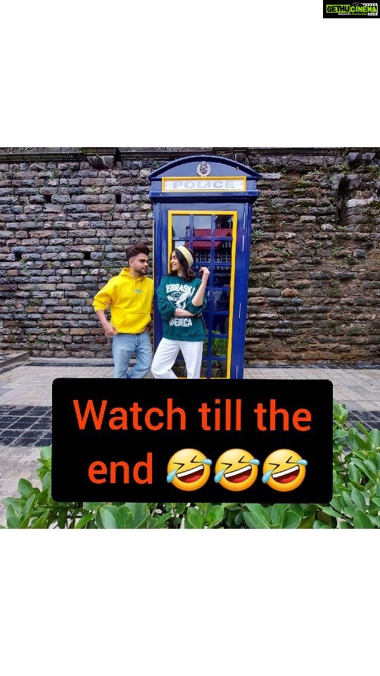 Adah Sharma Instagram - BTS #AashiqMudNaJaawe 1 Most entertaining director award @gurinderrbawa paaji 🤣🤭🙏😜 @a.k.h.i.l_01 10 Million!!!! And trending on YouTube 🤩🤩🤩 , , , Team A @asira.tarannum @jagats38 @snehal_uk @juhi.ali @_makeup__andy @azeem_khann #behindthescenes #100YearsOfAdahSharma #adahsharma #punjabisongs