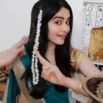 Adah Sharma Instagram – #HappyPongal What is your Aasai?
Tag someone who would like to eat this (the kurmura not Adah )
.
.
#100yearsofAdahSharma #adahsharma #FoodJewelleryThatLooksLikeFlowers
#IWonderWhyThereIsntAHashtagForThisLol