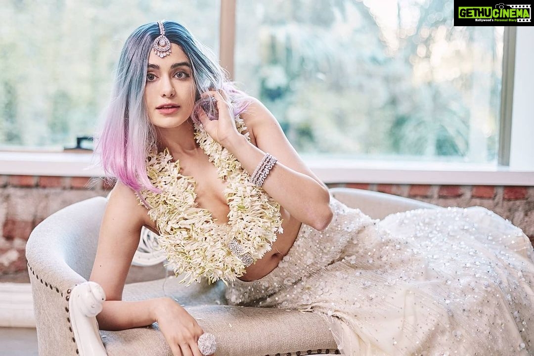 Adah Sharma Instagram - Looking for my Gajara Mohobbatwaala...are you out there? . #PrinceCharmingIsSo2019 #100yearsofAdahSharma #adahsharma #gajara . . 👗 @juhi.ali 📸 @rachitvoraphotography 🦰 @tanzz__1910_ Lehenga - @shivangijainofficial Jewellery - @azotiique @divinuscreations @graziajewel