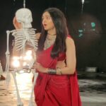 Adah Sharma Instagram - My hero from my next Telugu film !! Introducing Indiana Bones ...what do you think of him? . . Behind the scenes of the song shoot ! #100YearsOfAdahSharma #bloopers #adahsharma #halloween @thegourikrishna @sekharmaster @raghu.kunche @mudundiprasadraju @varmastag