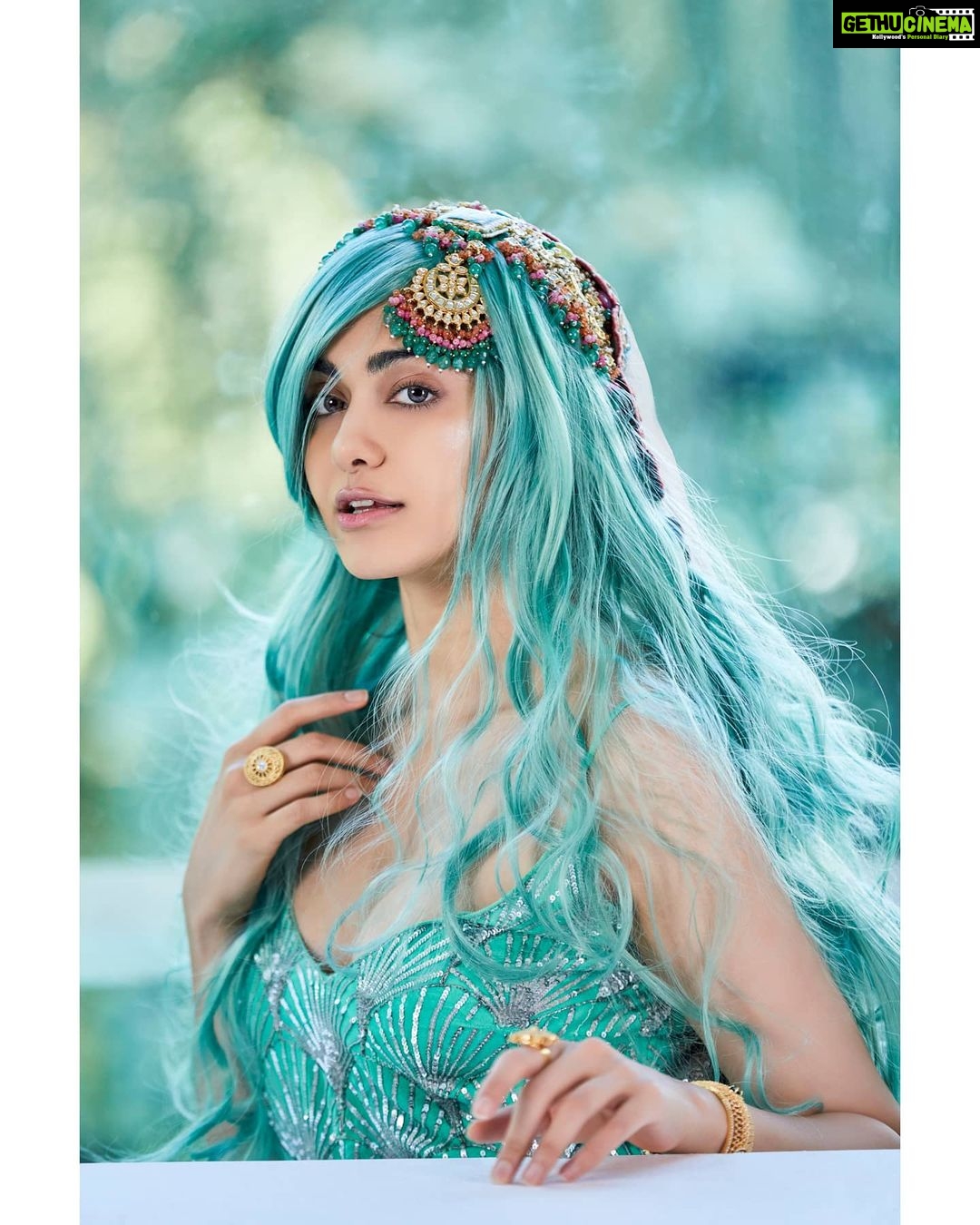Adah Sharma Instagram - How many letters are in the answer to this question? . . #100yearsofAdahSharma #PatakAdah #FestiveLooksWithAdah #adahsharma . . 📸 @rachitvoraphotography 👗 @juhi.ali 🦰 @tanzz__1910_ Outfit - @reemaanandlabel Dupatta - @vvanivats Jewellery- @koharbykanika @rc_jewellery @graziajewel