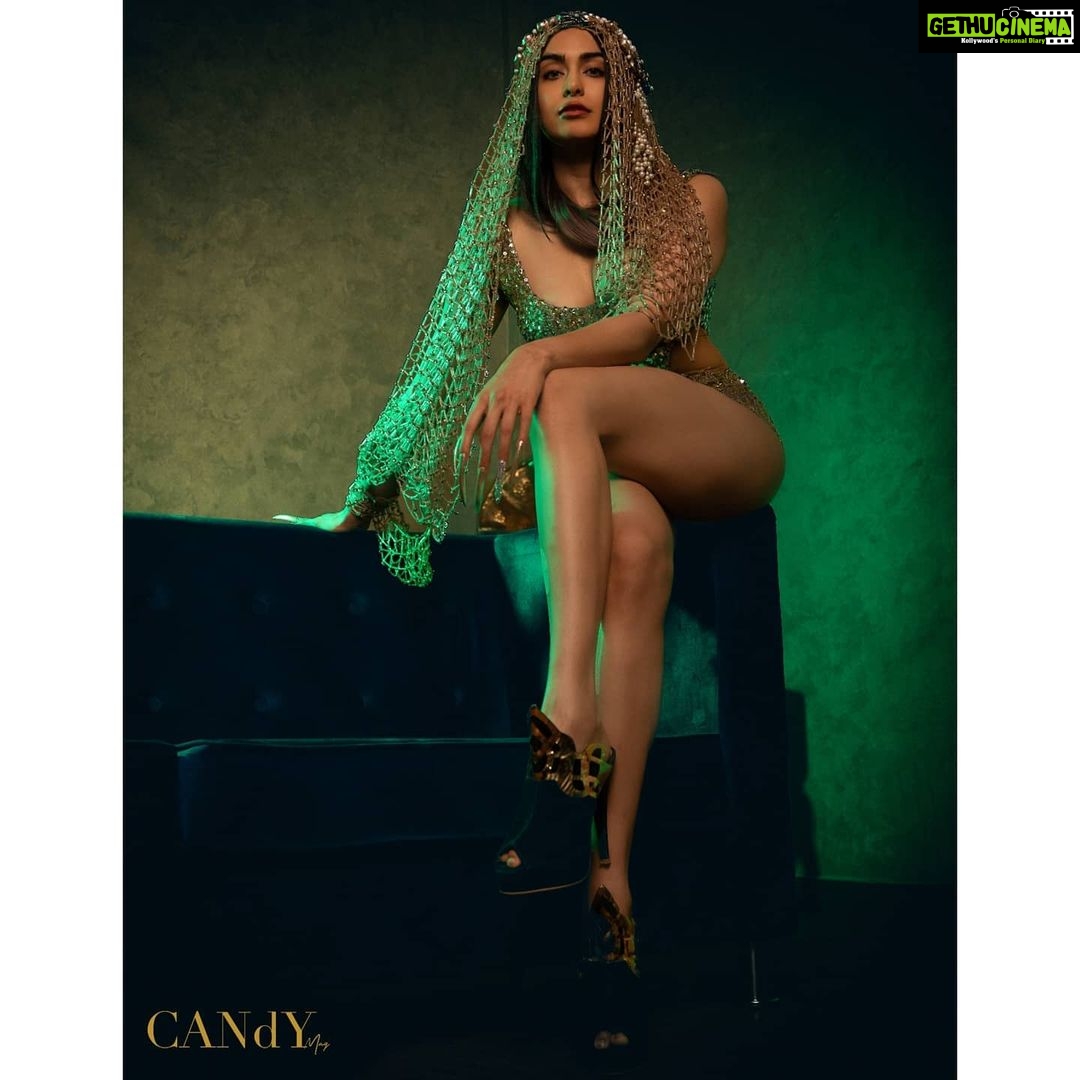 Adah Sharma Instagram - Jaal bichaaya tha Ek choti si machli ke liye Aur hum magarmach khud phas baithe πβ€οΈ . #100YearsOfAdahSharma My mamma said I could be anything I wanted to so today I'm a crocodile π . . #ItsAnAnalogy #ImNotActuallyCatchingRealFish #ButICouldBeACrocodileIfIWantedTo #IfYouWantSkinAndHairLikeMeTurnVegetarian . . For the cover shoot of @thecandymag @studiodenz @snehal_uk @hitendrakapopara @karleofashion @kohar_jewellery @nidhibhandari_official . Happy Sunday !