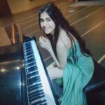 Adah Sharma Instagram - Are you a player ? Coz I am 😝😉 #onlyapianoplayerokkkknotlikelovewaalaplayerthatsnotnice . I've been playing the piano since I was 4. When I'm happy I play, when I'm sad , when I'm reaaaally tired and then I feel like I'm on top of the world ! . During quarantine I spent a lot of time on the piano and playing it every day almost became an addiction. Now I was going to be away from home for a while so I convinced myself chalo no piano for a bit. Buttttttttttt I always say I'm the luckiest girl ever . I got to my hotel and guess what I see right in the middle of the lobby !!!!! 😻😻😻😻 . One of my fav covers coming up ❤️ dedicated to someone special *blush* blush* till then SWIPE for for quarantine piano videos 😁