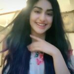 Adah Sharma Instagram - Tag someone who hasn't done jhaadu today . . . P.S. Mera jawaab haan hai ! 😉😘 (Not like I've been given a choice) . Now you do your version with ur jhaadu and tag me 😻#jhaduwithadah