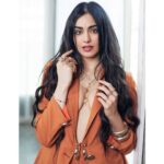 Adah Sharma Instagram – A for ….? SWIPE SWIPE SWIPE to see where I got my inspo from 😁🌟🥇💛🏆💰🏅🎖️🔑
.
.
Channelling my inner Bappi Lahiri for the cover shoot of @fhmindia 😁😁😁😁
Hope u all r safe and this made u smile 🙃