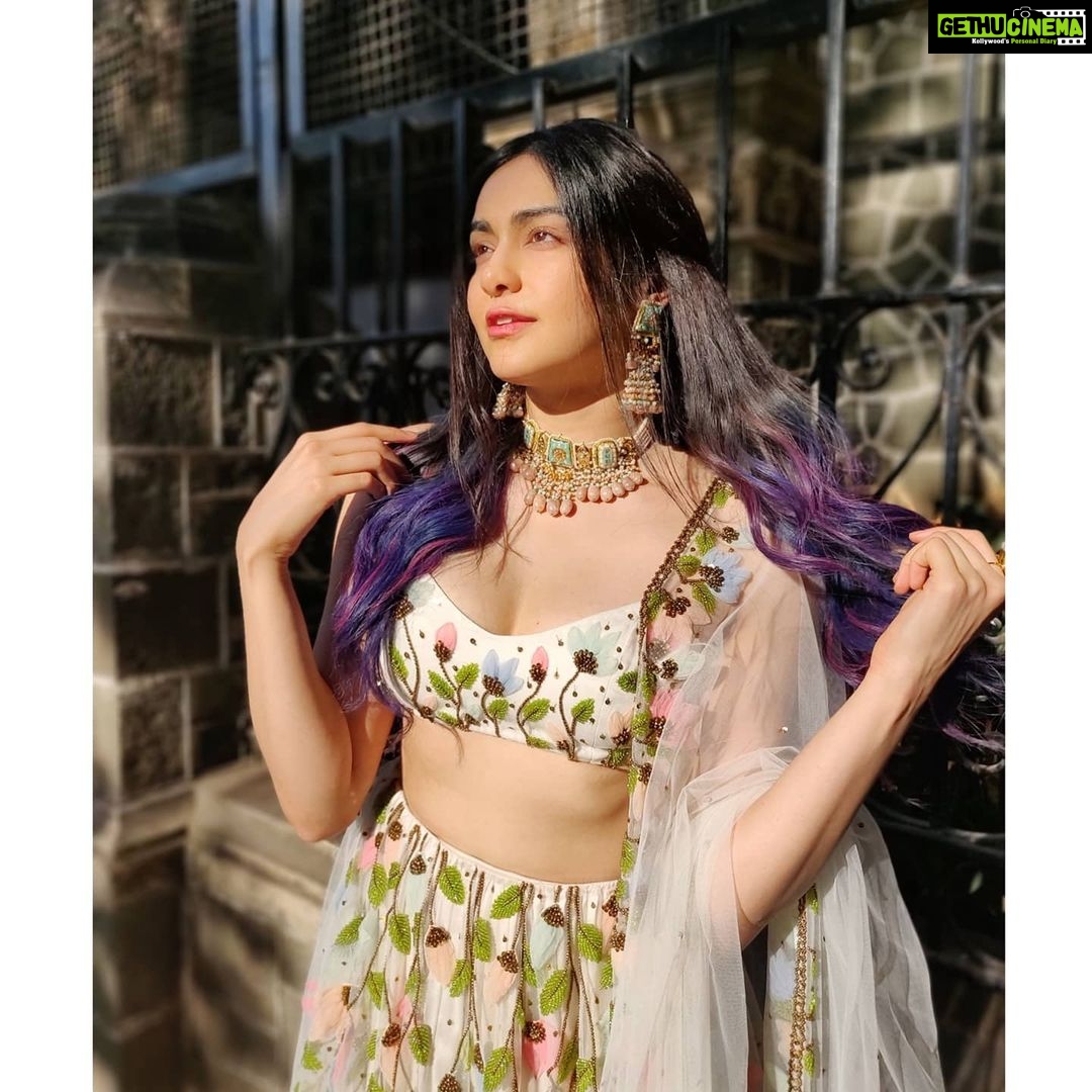 Adah Sharma Instagram - Life is too short to ...... Complete this sentence 😁