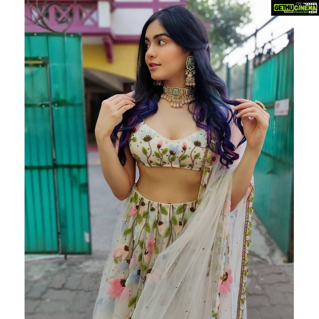 Adah Sharma Instagram - Tag someone who is a fool...or a फूल 🌷🌸🌹👻😈 . . Outfit - @houseofhiya Jewellery - @kohar_jewellery Hair- @snehal_uk Styled by- @juhi.ali Juttis @threadstoriesofficial