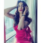 Adah Sharma Instagram – POLL : With filter or Without filter 🙈 SWIPE !
After uploading those previous pics without a filter I found this one …now I like this better because it blue 😍 you ? .
.
I was trying to make my Instagram look impressive like doing the 3 post in the same outfit thing 🤓 we can see how that has worked out if u scroll down my timeline 🤣🤣🤣
The attempt to get it to look neat is still on 😁💪 but I think I will find three husbands before that happens 🙈