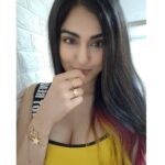Adah Sharma Instagram - The Storm 🌧️☔disguised as Sunshine 🌞 BEWARE !! wink wink 😉 . . . . Did u spot the smiley face and the flamingo on my fingers ?🤓 Styled by @juhi.ali Wearing @onlyindia @accessorizeindiaofficial @riverisland Makeup @makeup_sid1 Hair @snehal_uk