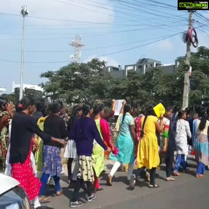 Adah Sharma Instagram - Condolences to Dr Priyanka Reddy's family . A support rally by the girls in Hyderabad today💪💪💪 . Hopefully our system will take action immediately and punish the criminals severely so that there won't be a next time !