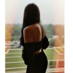 Adah Sharma Instagram - Bhavana Reddy's BACK ! Are you Reddy ? #Commando3 . . Strong back...laathi ghumaaneka nateeja 💪💪💪👊👊👊