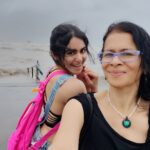 Adah Sharma Instagram - But first ...let me take a Seafie 🌊💦🌧️☁️🌧️ 🥰 . . I taught my gorgeous mamma to take a selfie finally 😁😬 without doing the "this is an exam, I am concentrating so hard face " my mum isn't on Instagram so I can't tag her. Hence my daughter @adah_ki_radha . #seafie #selﬁe #love . Messy hair don't careee ! Coz it's raininggggggg 🥰🥰🥰🥰 and we love the rainnnn