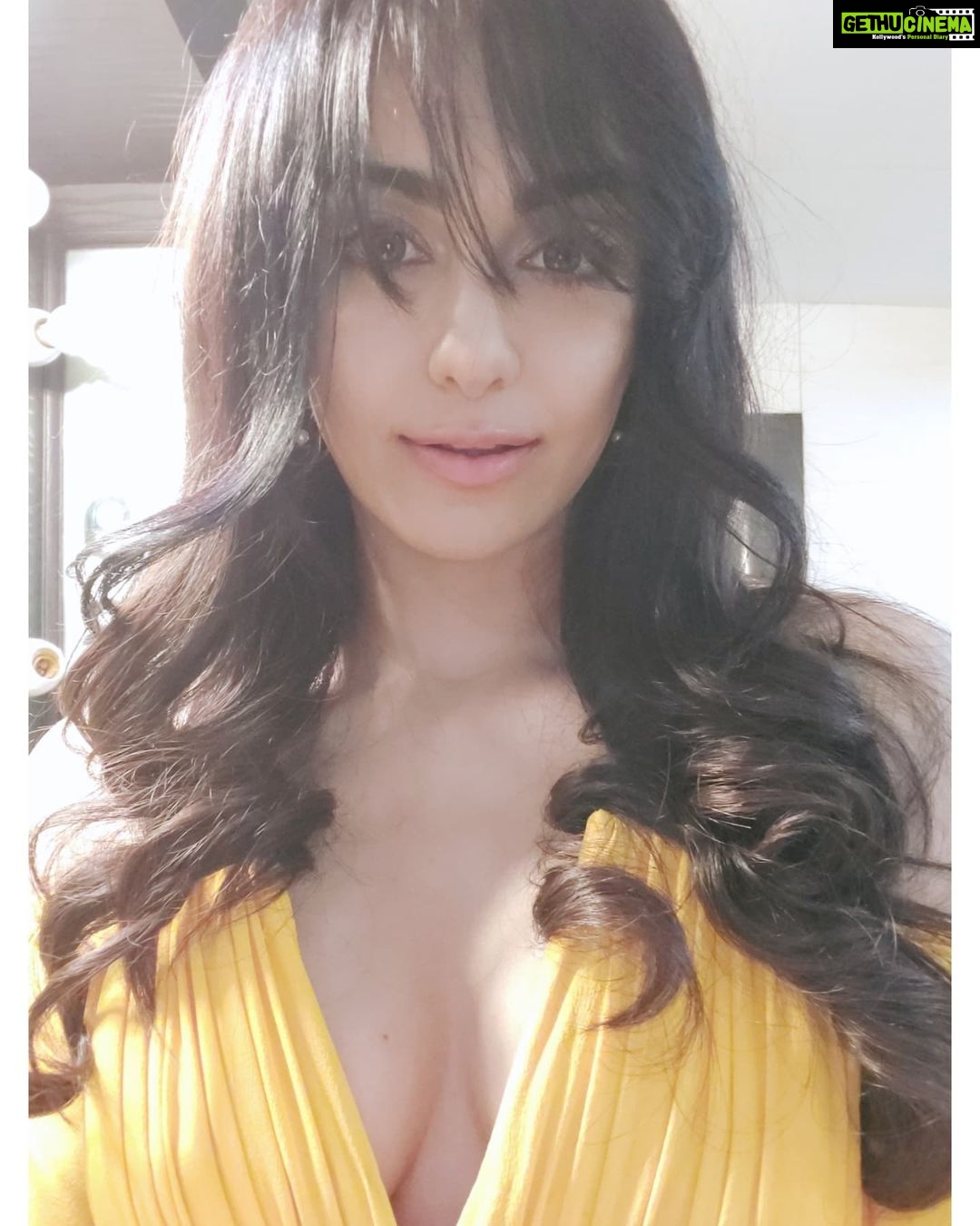 Adah Sharma Instagram - YAYY or NAYY?Pineapple Payasam Because pineapple pizza is passΓ©π - - Ingredients 1 cup β Fresh pineapple, chopped finely 2 cups β soy/almond milk 1/2 cup β Sugar (vary it as per your taste) Half a pinch of turmeric Few raisins and cashews . . P.S. I'm more of a parupa payasam kinda gal ππ #100YearsOfAdahSharma #adahsharma #payasam