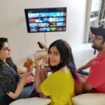 Adah Sharma Instagram - Some pizza and smiling faces before we start bickering about what to watch together on @PrimeVideoIN 🤣😬😁 Got several options to choose from, but I am voting for Venom . And Venom it'll be! What are you going to watch ? #AmazonPrimeDay