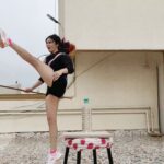 Adah Sharma Instagram - Sticks and kicks only to break your bones ... For the #bottlecapchallenge I will take your breath away 💁🙆 Ek phoonk hi kaafi hai 💪❤️😬 . . I challenge all of you to try it ...after watching my debut web series THE HOLIDAY 's trailer . That's the entire challenge ...watch it and then do this #adahmadness #adahbottlecapchallenge and then watch COMMANDO 3 also when it releases September 6th 😁😁