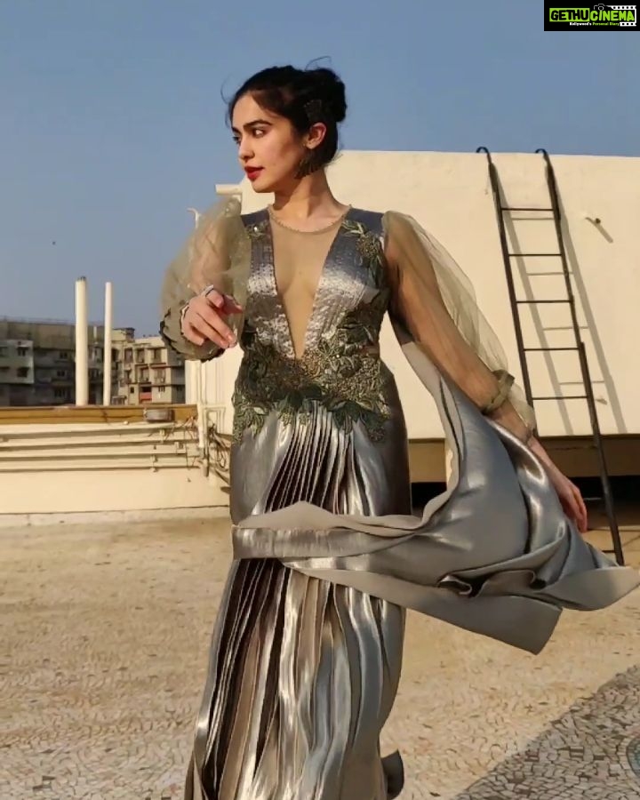 Adah Sharma Instagram - Life is.... ? . . . . Was Soo much fun shooting the Life music video sung by @a.k.h.i.l_01 directed by the awesomely talented @arvindrkhaira and on each post I still get Soo many comments on the song so had to walk Slo mo on it ππ . . for those who haven't seen the song Link in Bio ππΊ!