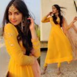 Adah Sharma Instagram – Hey udi udi udi 😉💛💛💛