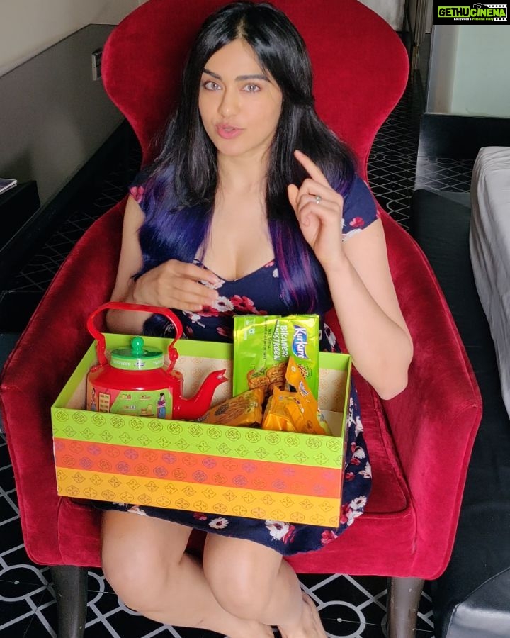 Adah Sharma Instagram - Who knew kaala chana, rice, nuts & seeds would taste so delicious! A twisted modern taste to a normal snack, it is brilliant! Do try it and let me know how you like it? I am going to keep twisting to this tasty snack and it is time you do too! Share your videos of the tongue twister with me – Keen To Eat Twistkeen; use #KeenToEatKurkureTwistkeen and tag @KurkureSnacks . #KeenToEatKurkureTwistkeen @KurkureSnacks