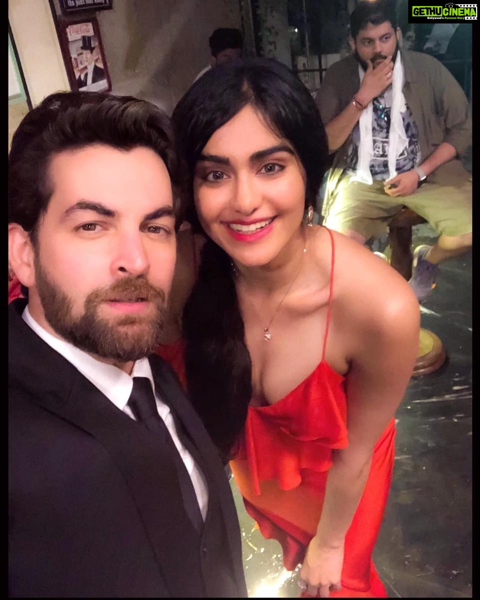 Adah Sharma Instagram - With the multitalented @neilnitinmukesh (actor, photographer, painter ,editor, everythinger) and Director @naman.n.mukesh caught on camera touching his beard with wonder thinking ," I'm so lucky to have such amazeng beauteefuls to shoot song for 16hrs vot ay wonderful, ay lovely" #BypassRoad . P.s. this isn't Ur usual romantic song ..there is a biiig twist 🙃