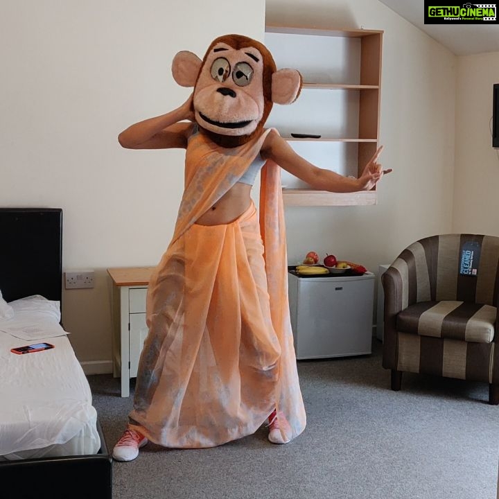 Adah Sharma Instagram - #mondaymotivation My finger is getting better ! Thank u for all the love ❤️ your wishes are helping heal it quickly . Someone very special 😍 gifted this monkey's head to me here in London and my finger was hurting so we decided to dance and laugh off the pain and it worked🙅(in the lunch break during shoot 🤣) . This is one of my fav Prabhu Deva songs and I'm super lucky to be doing a movie with him but this isn't my look from #CharlieChaplin2 or #Commando3 😋 . . Disclaimer : No animals were harmed while shooting this video . If you do not possess a sense of humour pls refrain from watching this video . For all the gross people asking me to share pictures of the finger I will put it in my stories coz it's tooo gory to share on the page 😰🤢🤢 #AdahMadness