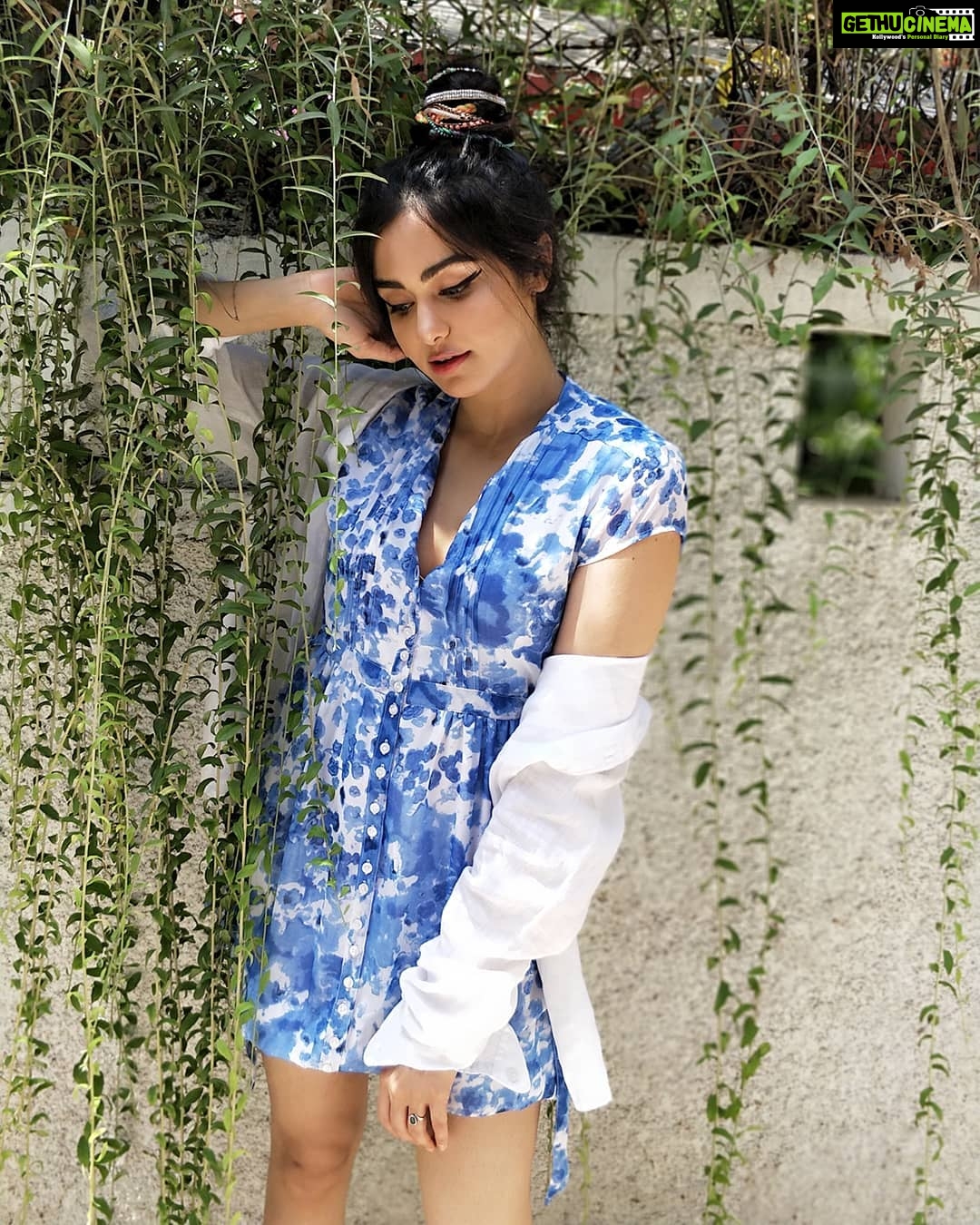 Adah Sharma Instagram - This floral dress with a linen shirt from Lee Cooper India’s Spring Summer ‘18 Collection is perfect for the summer! And donning this look makes me a #MasterOfDenim. You can be one too. Just head to @leecooperindia to participate, post your look and stand a chance to win the title and more! #ContestAlert #OwnIt #ndmplStarSquad