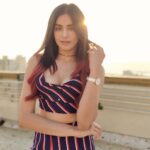 Adah Sharma Instagram - What are you WATCHing today ? . #yespunsandlonghashtagsaremything . 15% off on purchases from DW's website www.danielwellington.com Use my personalised discount code : DWXADAH