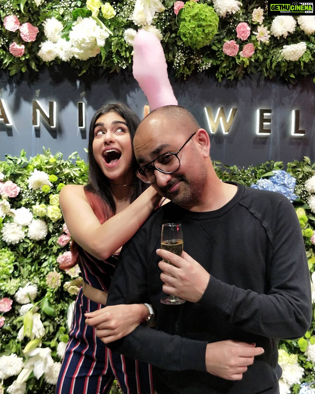 Adah Sharma Instagram - Super event for @danielwellington @harshad.toast !! But what's that growing out of your head ? 😈 For all of who u liked MY pink hair ,he stole my pink hair ! I'm black and red again 🙃😋 . 15% off on purchases from DW's website www.danielwellington.com Use my personalised discount code : DWXADAH